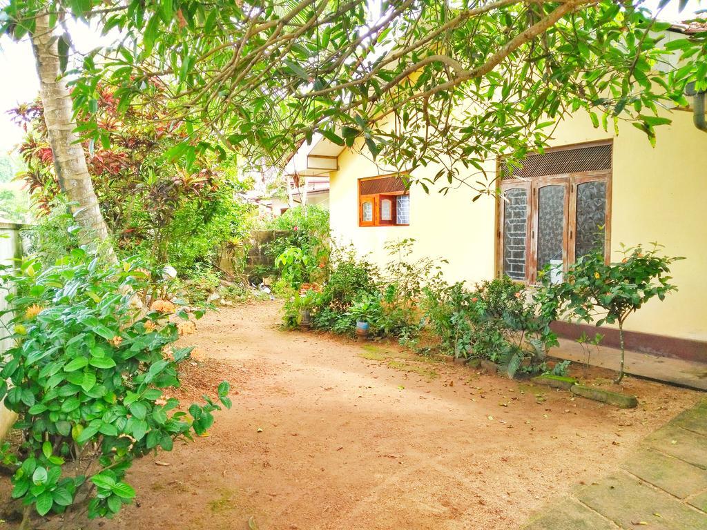 Hikkaduwa Home Stay Extérieur photo